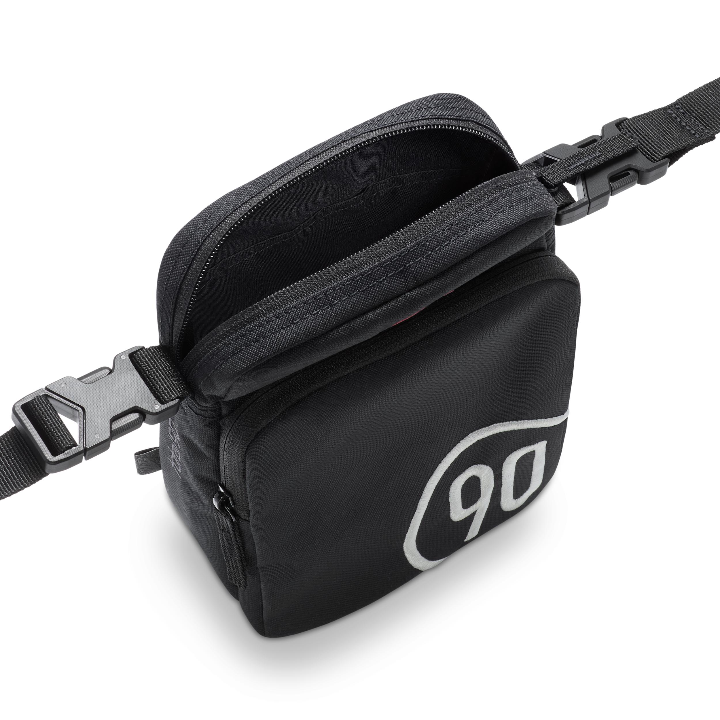 Nike Heritage Total 90 Crossbody Bag (4L) Product Image