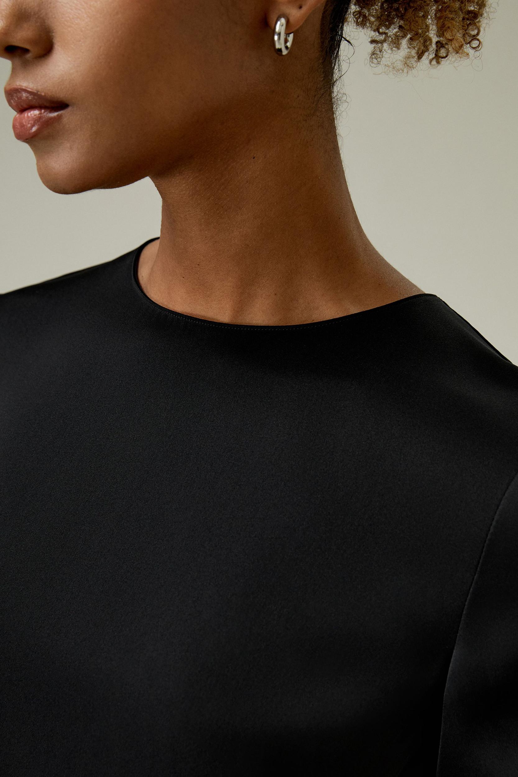 Basic Silk T-shirt Product Image