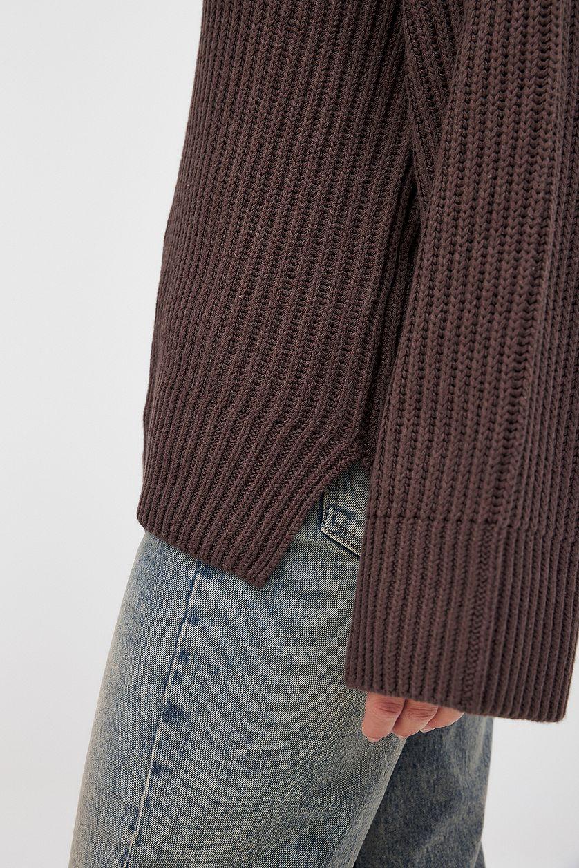 Round Neck Knitted Sweater Product Image