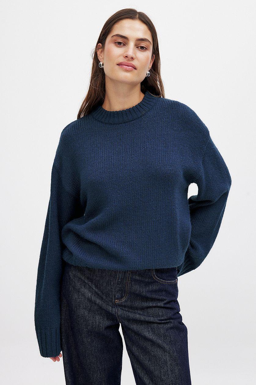 Round Neck Knitted Sweater Blue Product Image