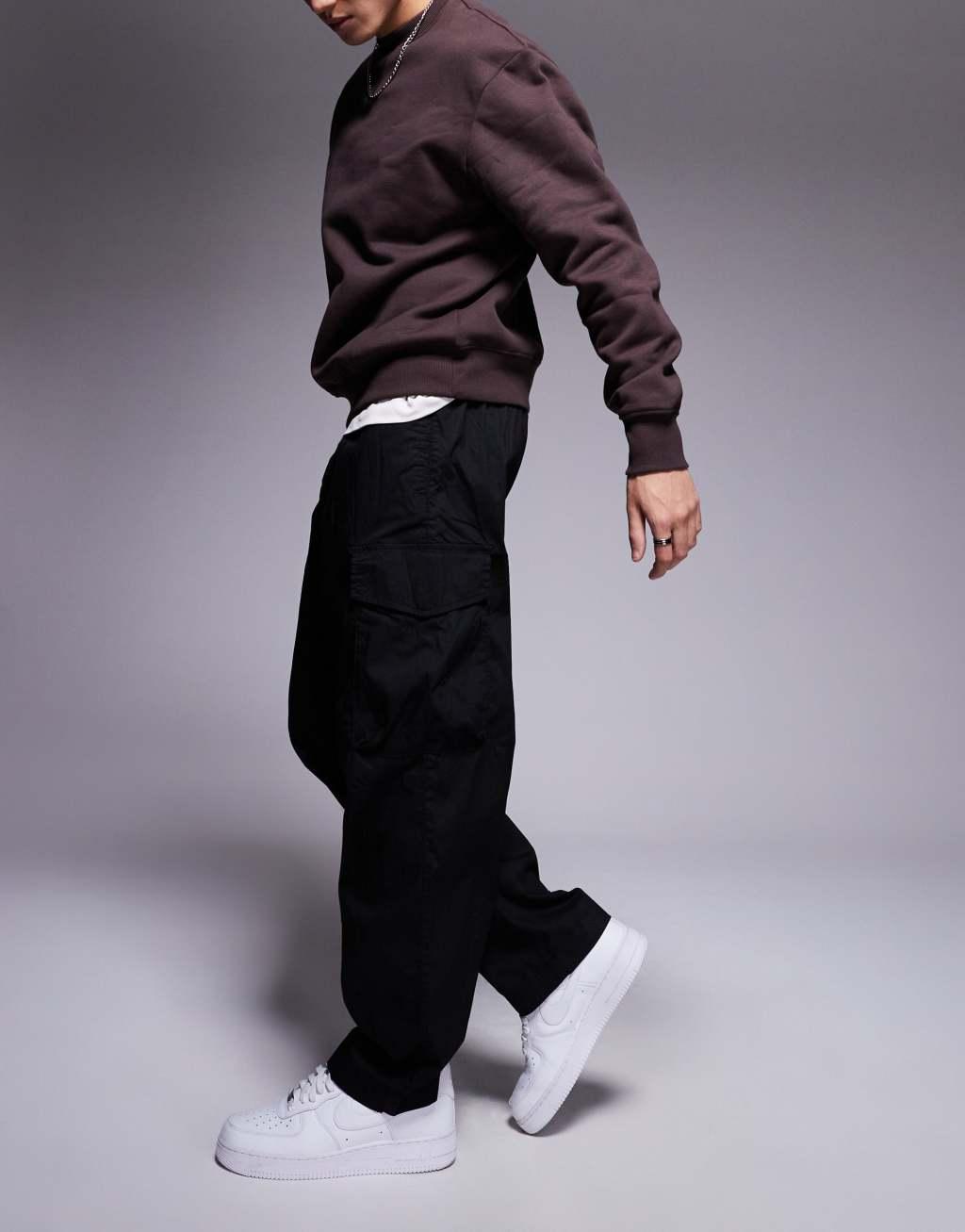 ADPT tapered balloon fit cargo in black Product Image