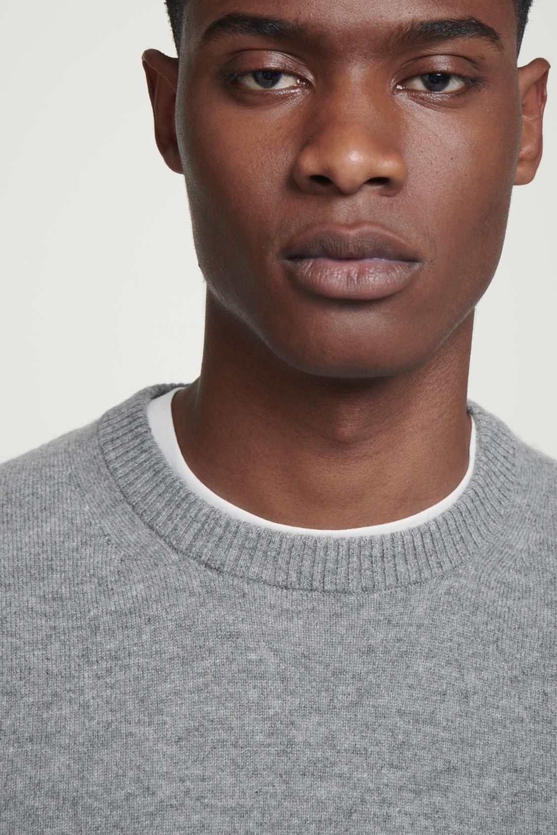 PURE CASHMERE SWEATER Product Image