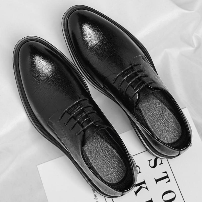 Plain Lace-Up Derby Shoes Product Image