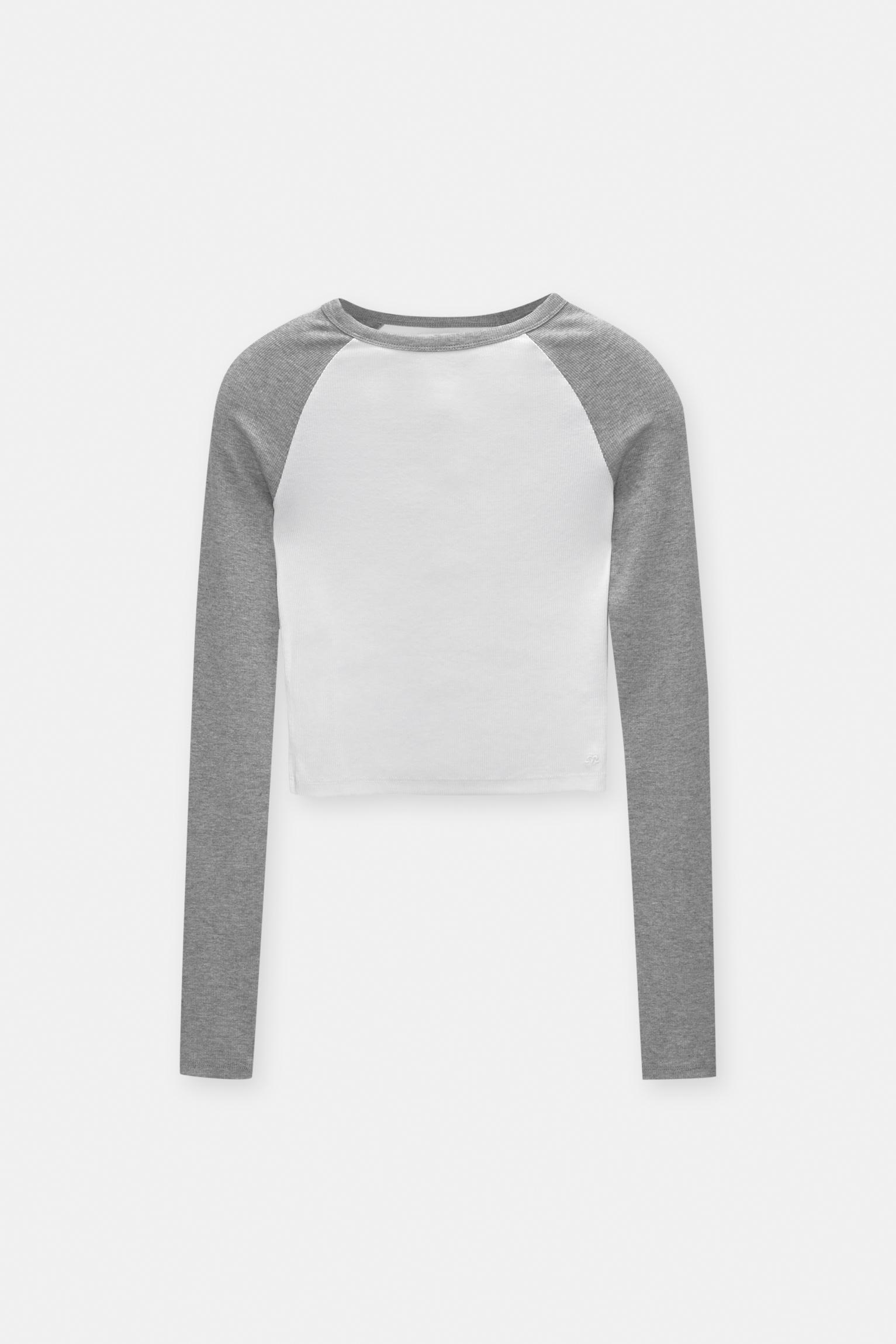 T-shirt with long raglan sleeves Product Image