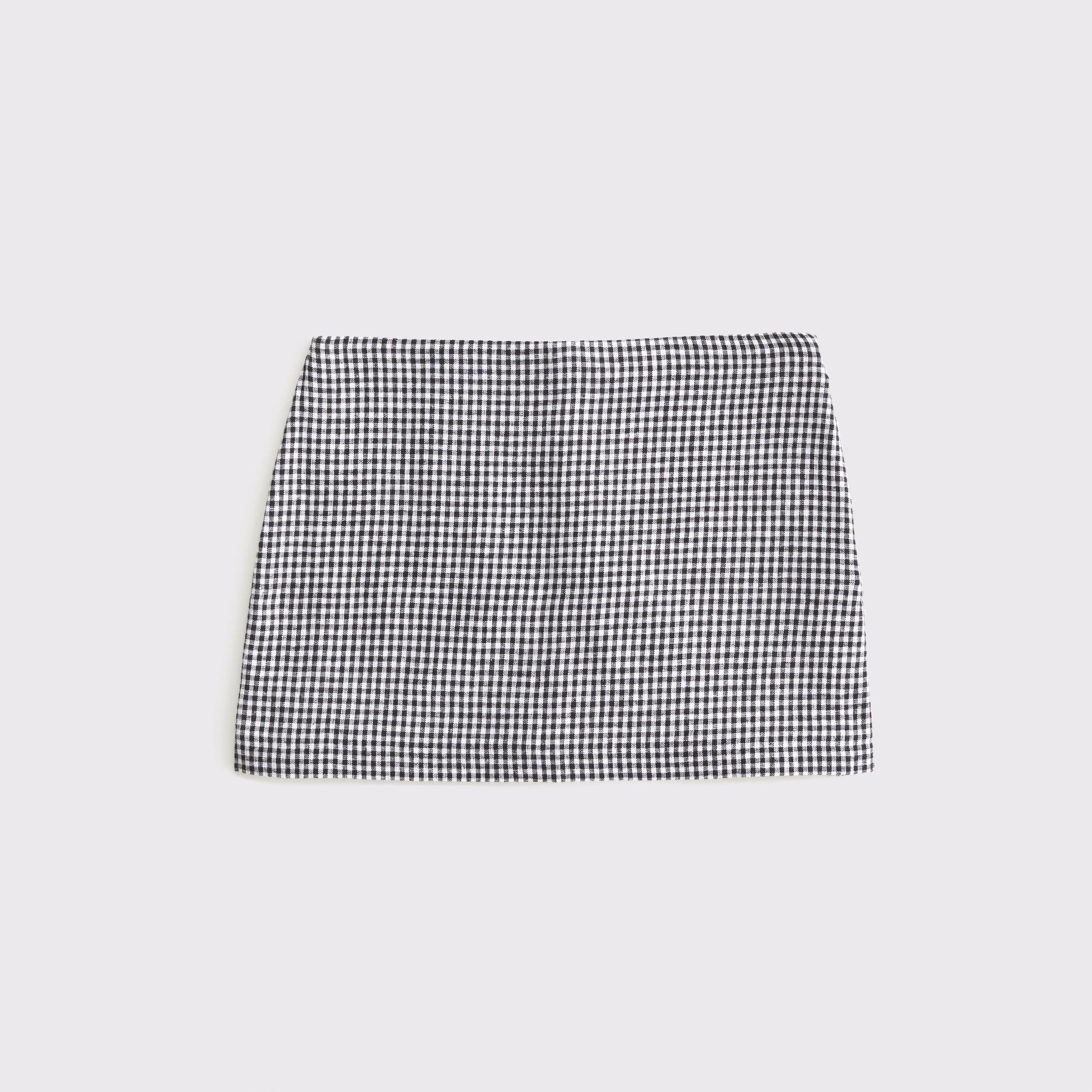 The A&F Scarlett Mid Rise Linen-Blend Mini Skort Product Image