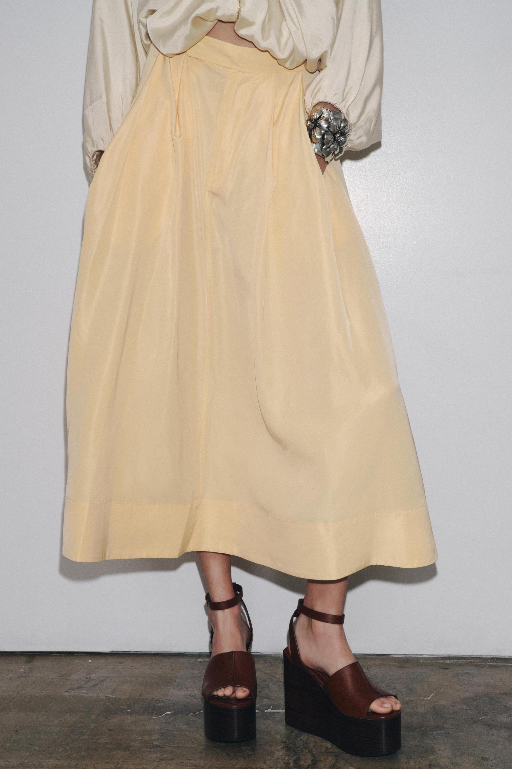 ZW COLLECTION MIDI SKIRT Product Image