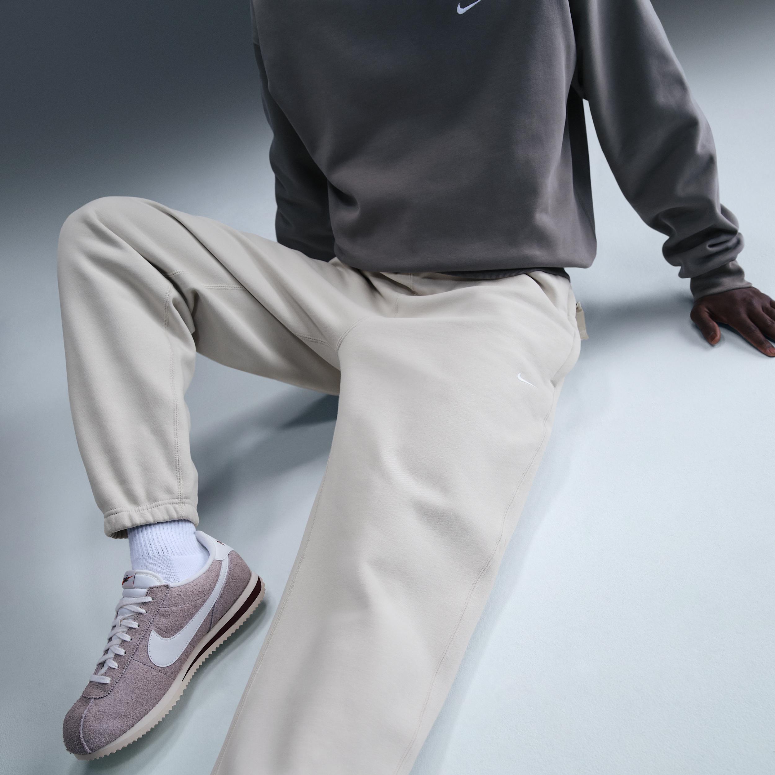 Nike Men's Solo Swoosh Fleece Pants Product Image