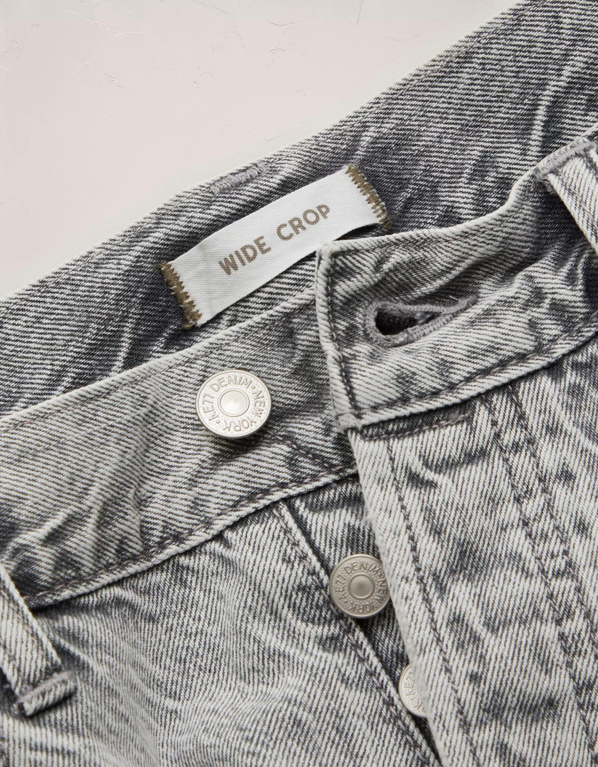 AE77 Premium Wide Crop Cuff Jean Product Image