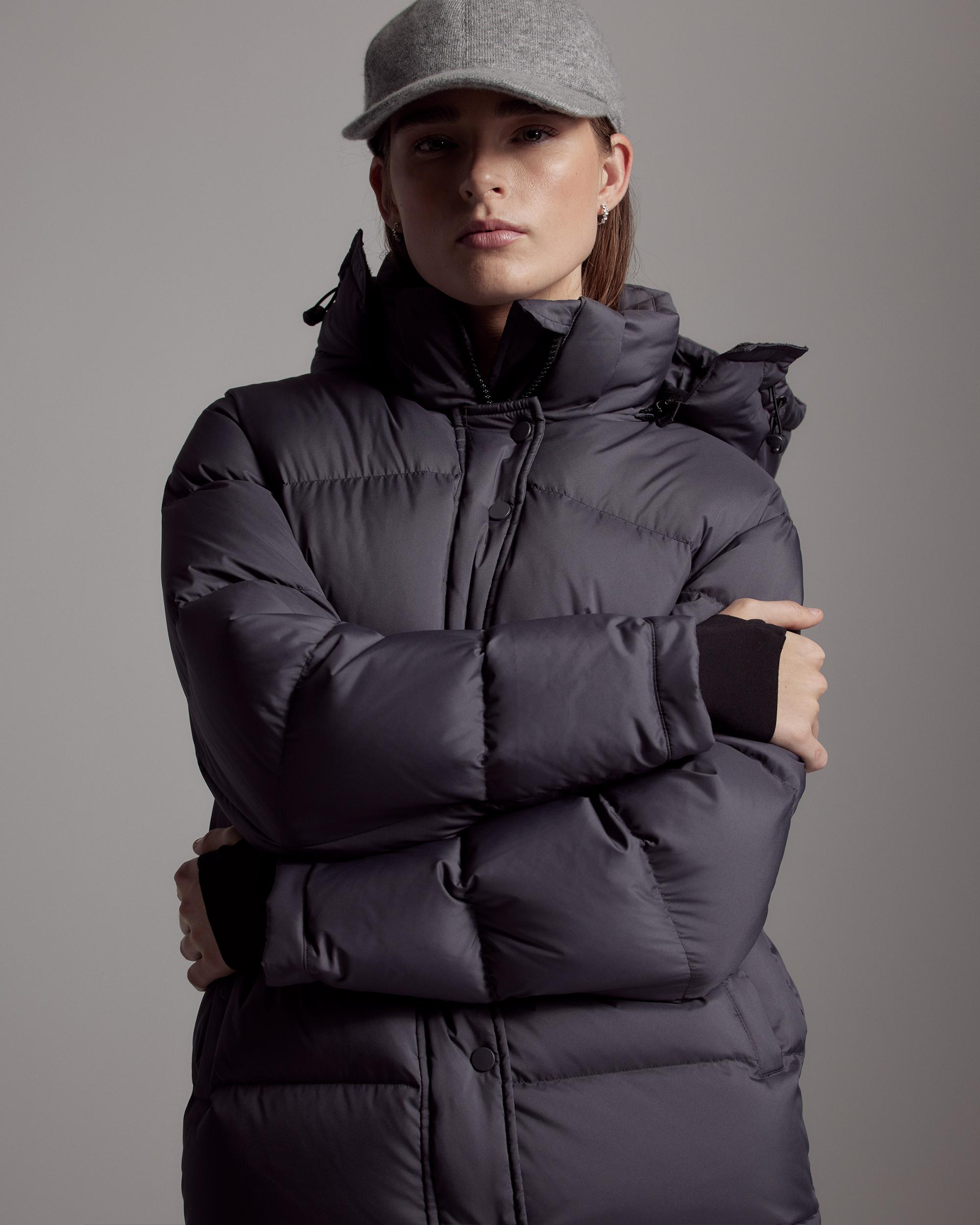 Quince | Women's Responsible Down Cropped Puffer Jacket Size XS, Recycled Polyester Product Image