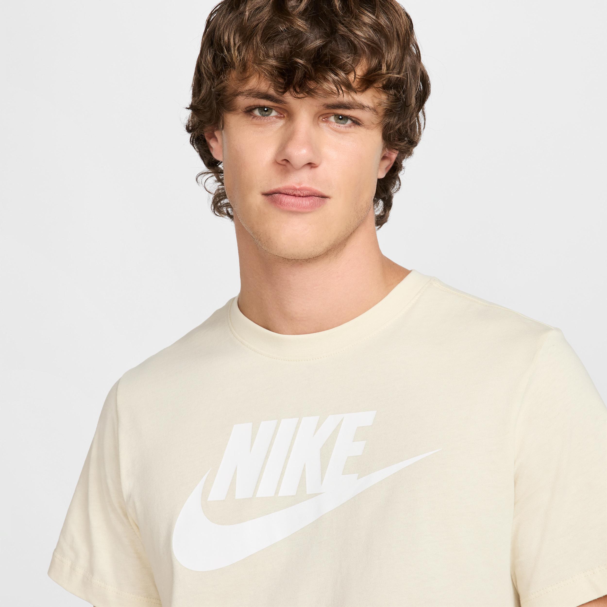 Nike Sportswear Men's T-Shirt Product Image
