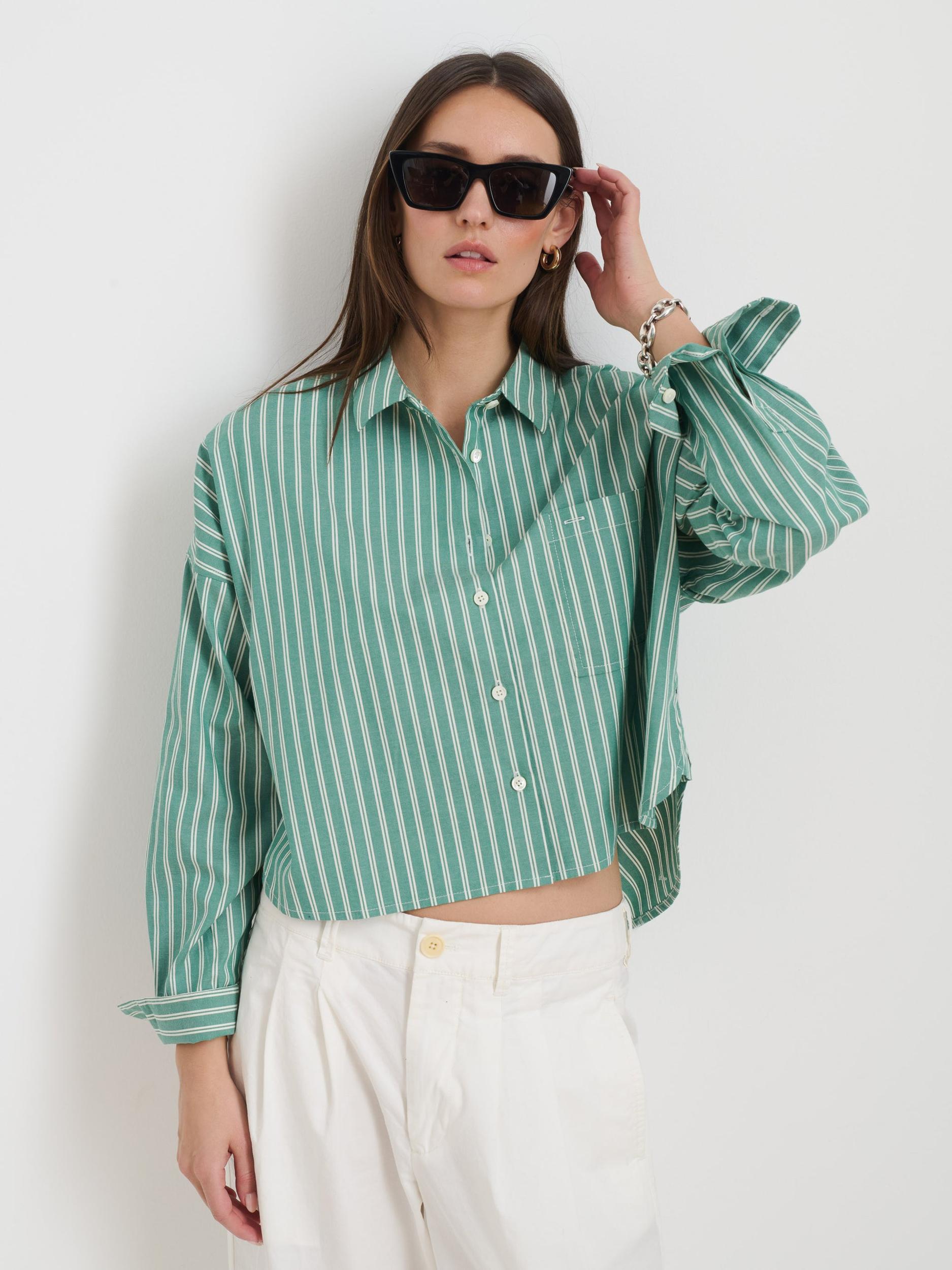Cropped Jo Striped Shirt In Oxford Product Image