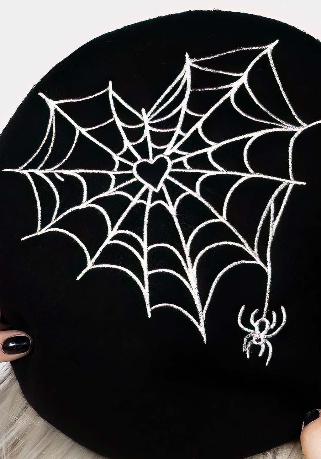 Catch Feelings Beret Product Image