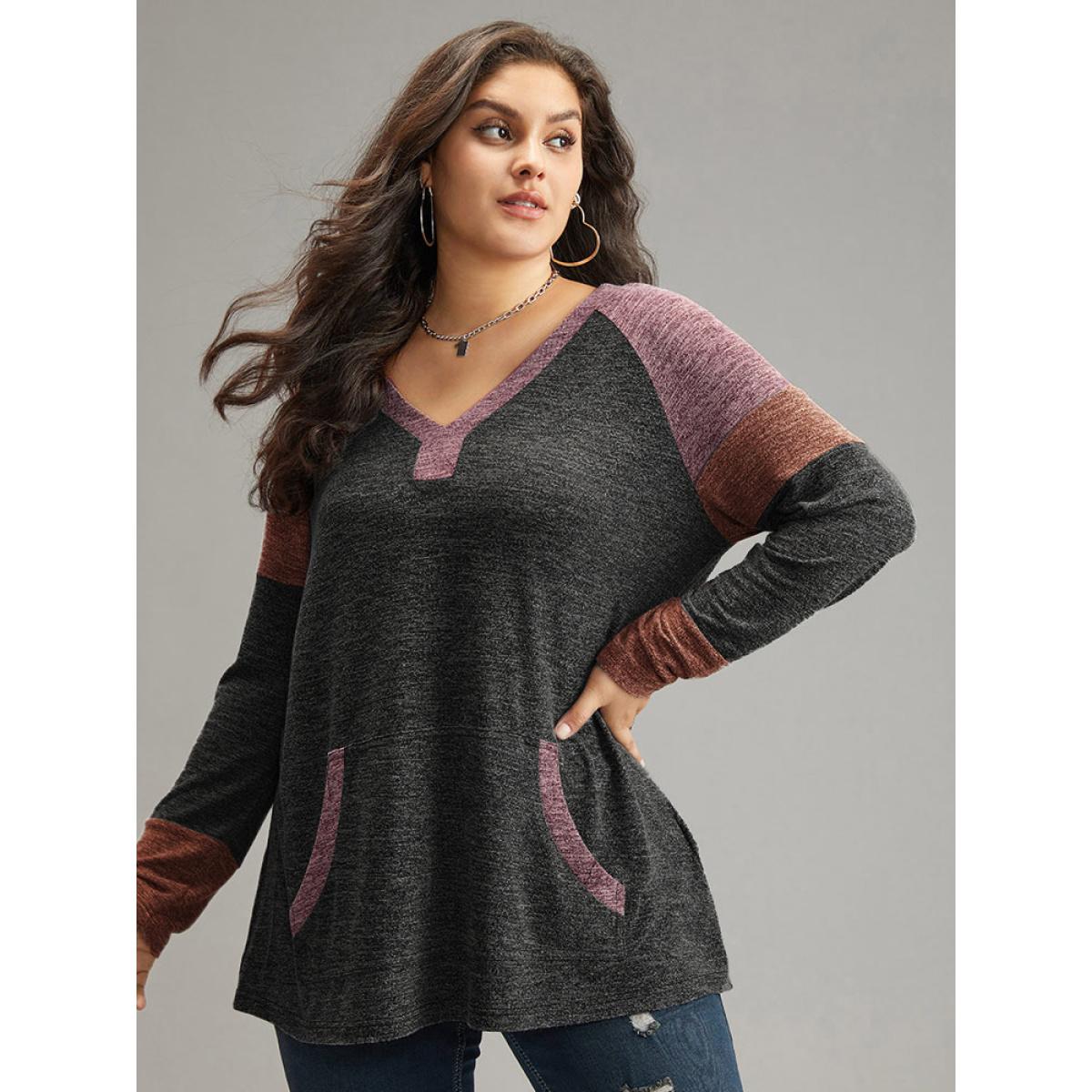 Plus Size Contrast Pocket Raglan Sleeve T-shirt DimGray Women Casual Contrast Plain Dailywear T-shirts BloomChic 30/6X Product Image