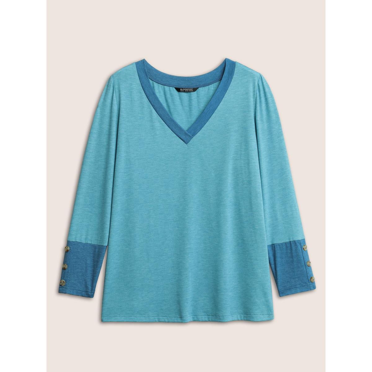 Plus Size Contrast Patchwork Button Detail T-shirt LightBlue Women Casual Contrast Plain V-neck Everyday T-shirts BloomChic 14-16/1X Product Image