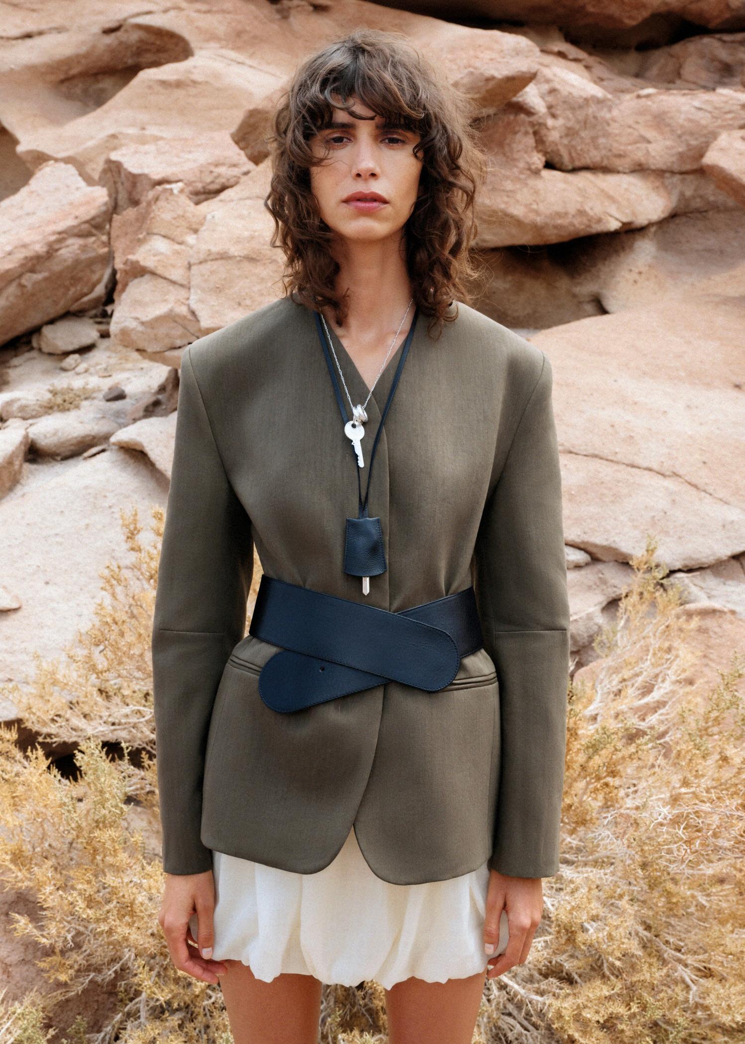 Seamless linen suit blazer - Women | MANGO USA Product Image