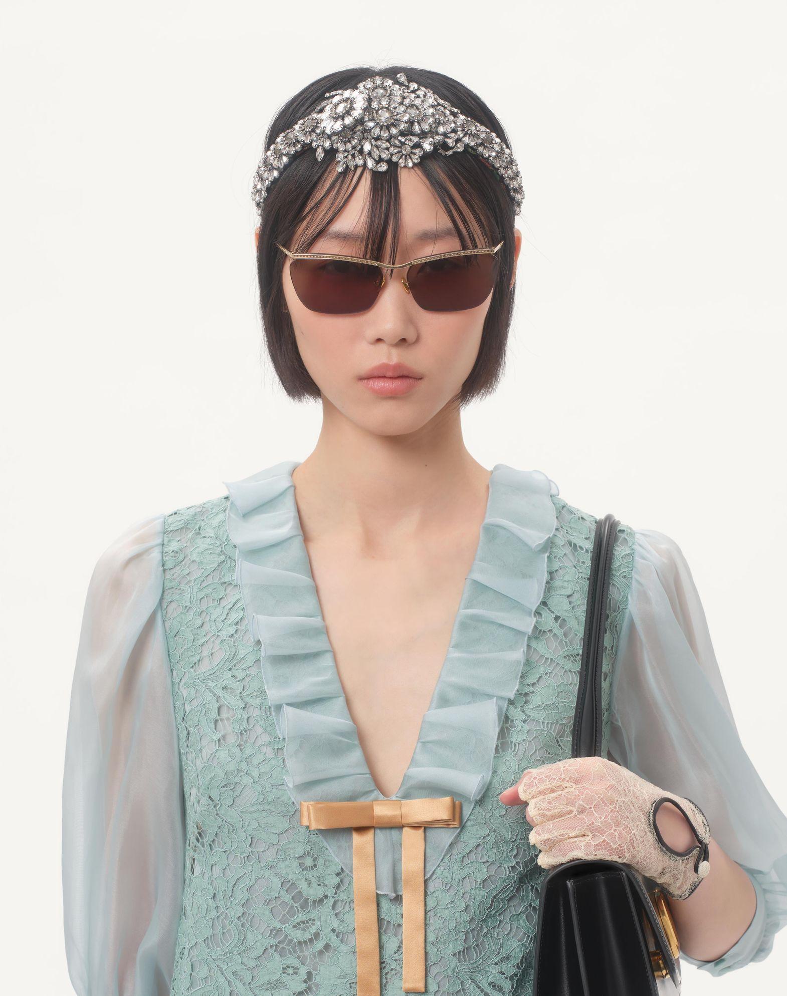 Short Dress In Heavy Lace Product Image