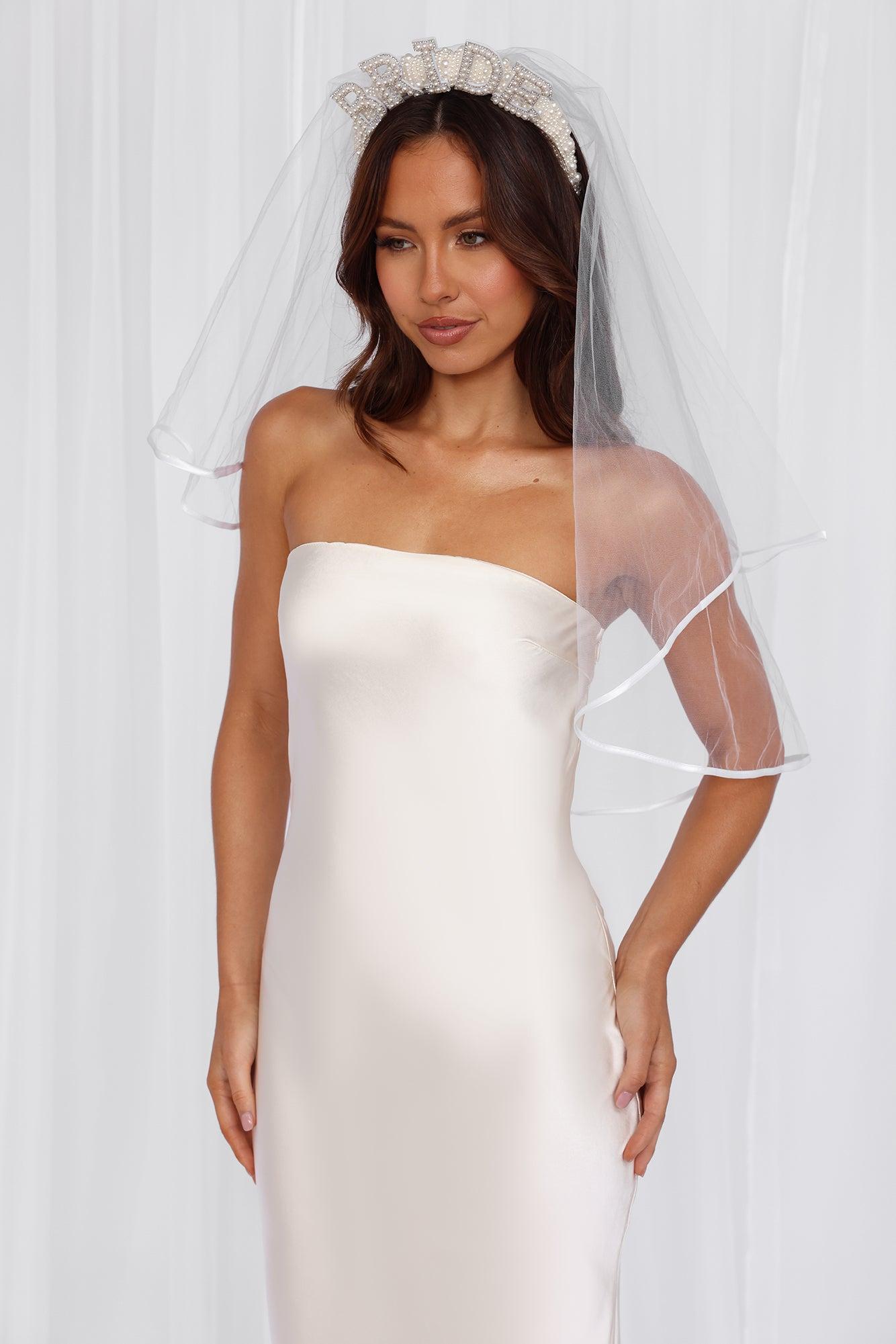 The Brides Arrived Veil White Product Image