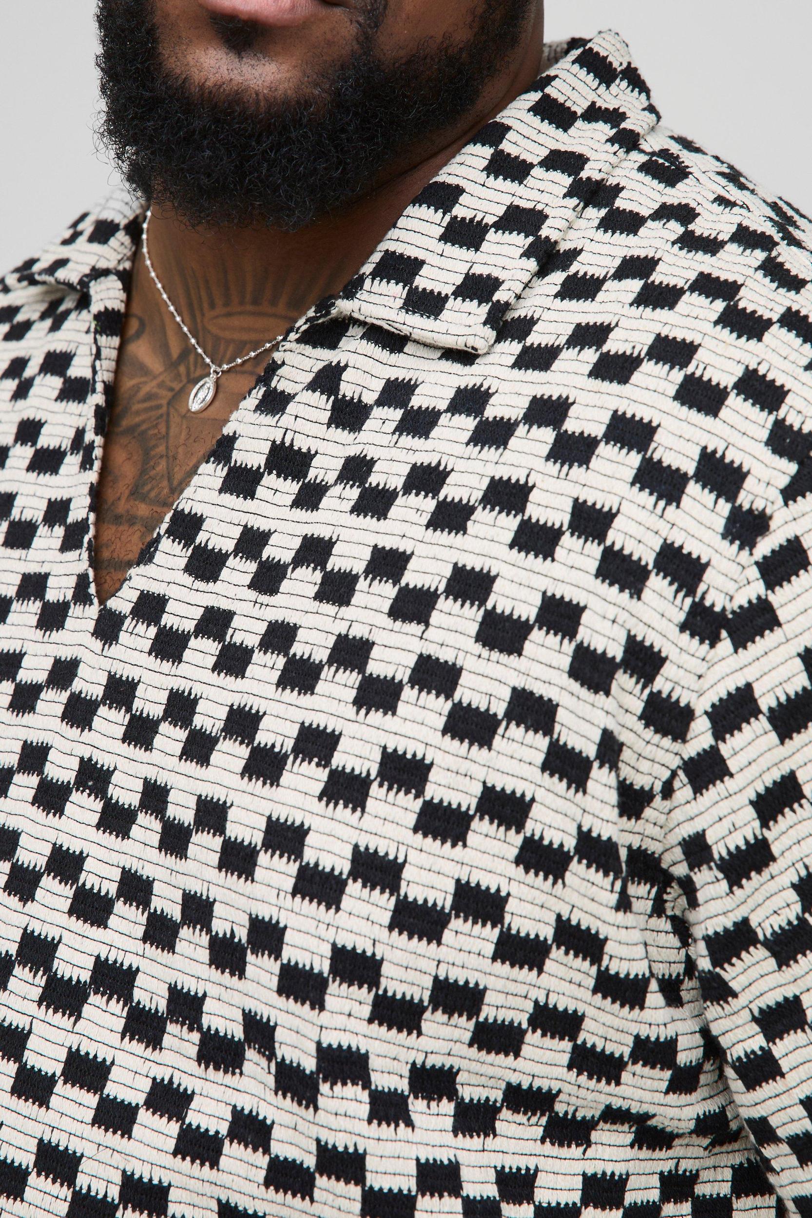 Plus Regular Overhead V-Neck Shirt | boohooMAN USA Product Image