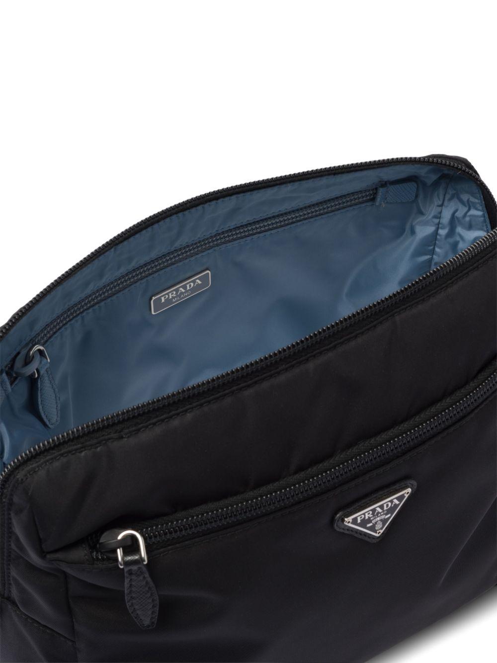 logo-triangle pouch Product Image