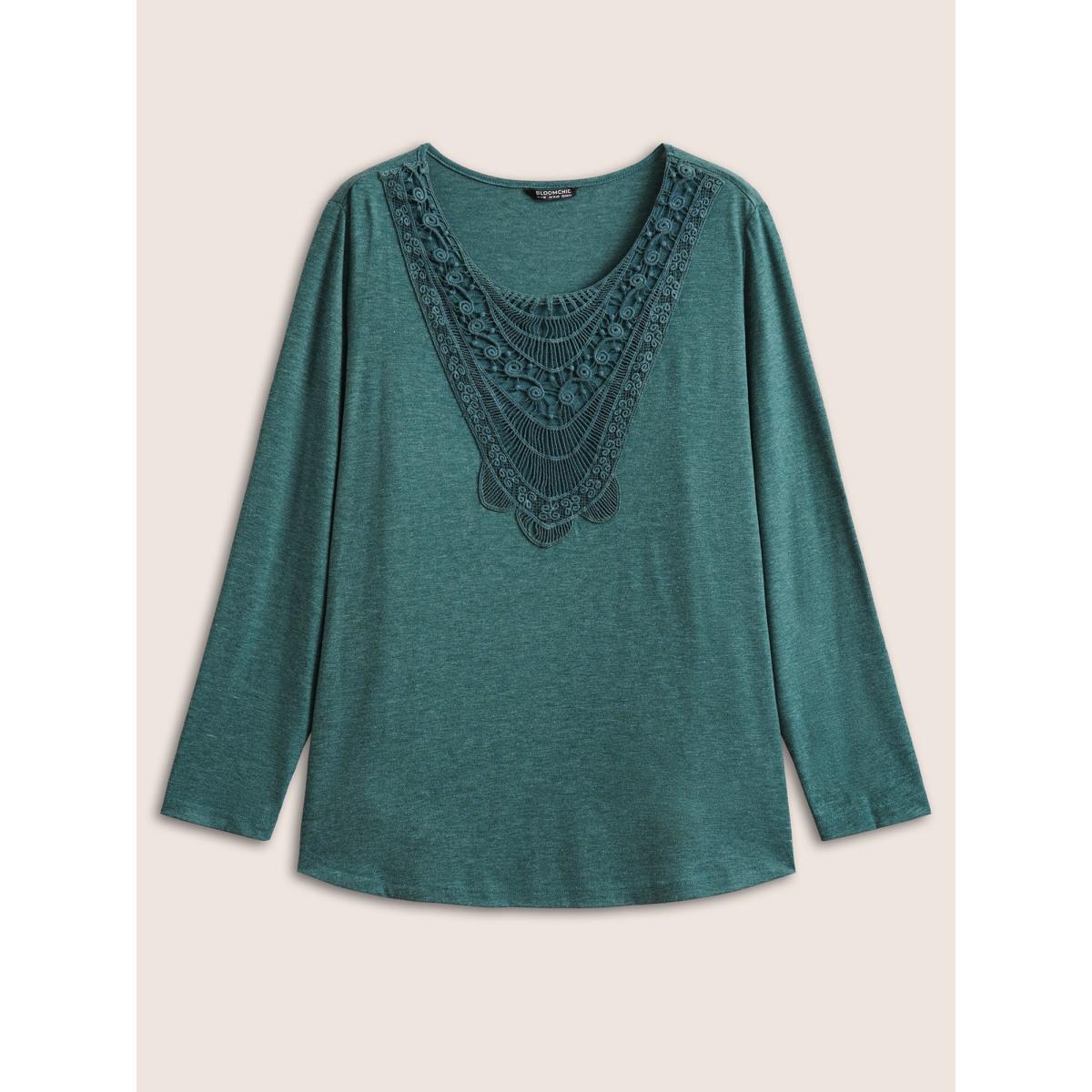 Plus Size Solid Eyelet Lace Curved Hem T-shirt DarkGreen Women Elegant Cut-Out Plain Round Neck Everyday T-shirts BloomChic 10/M Product Image