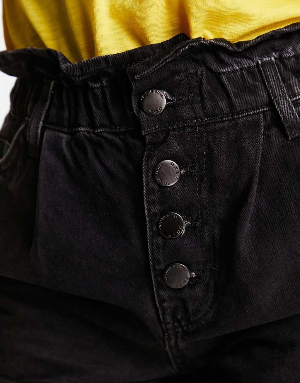 Only Cuba paperbag denim shorts in black  Product Image