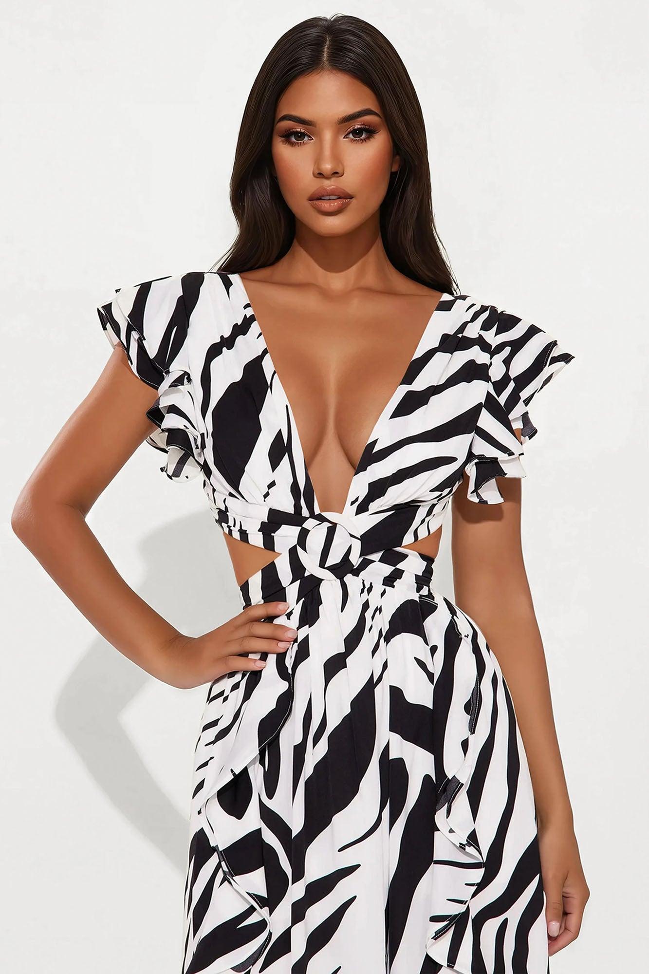 Island Cruise Printed Maxi Dress - Black/White Product Image