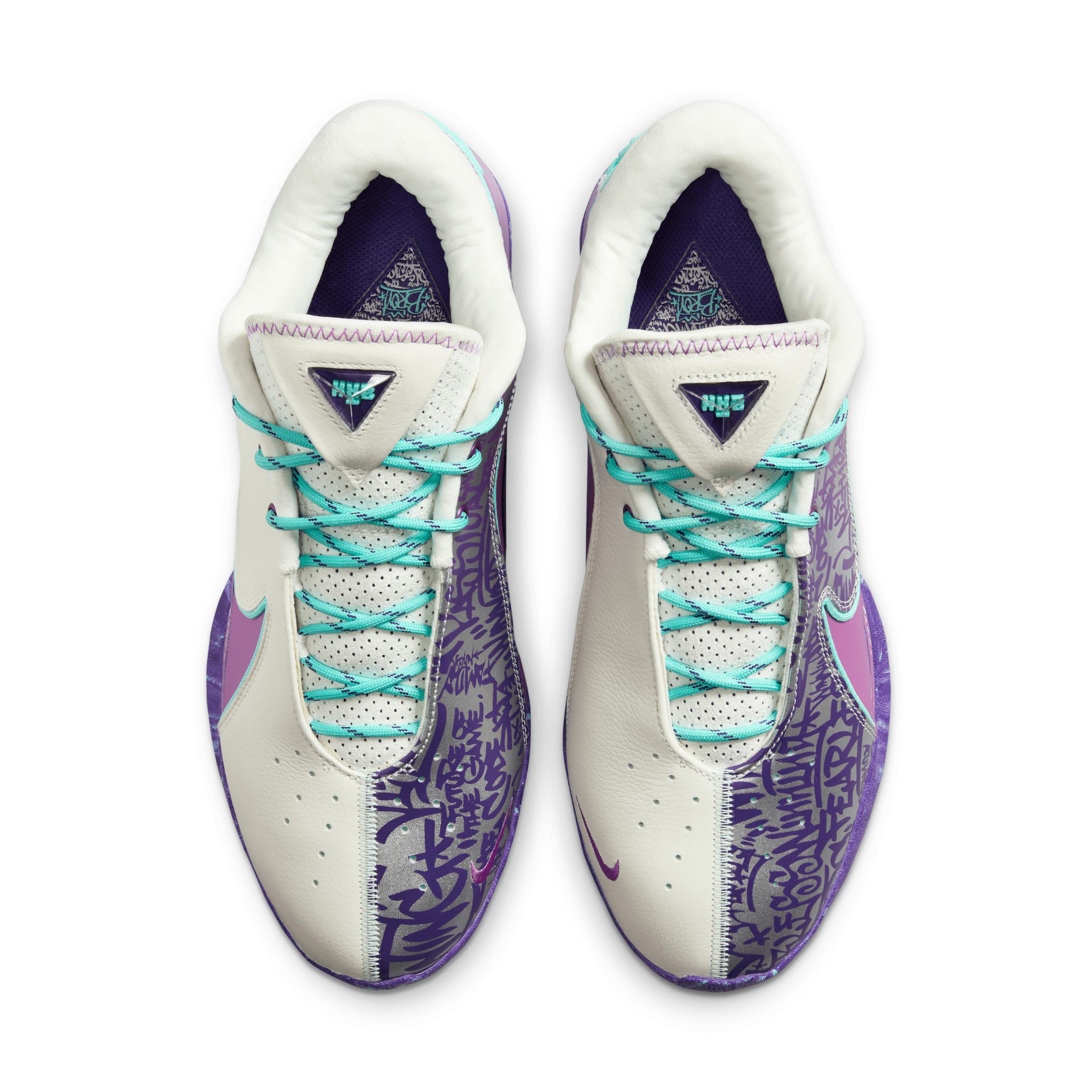 Nike Men's LeBron XXII âMogulâ Basketball Shoes Product Image