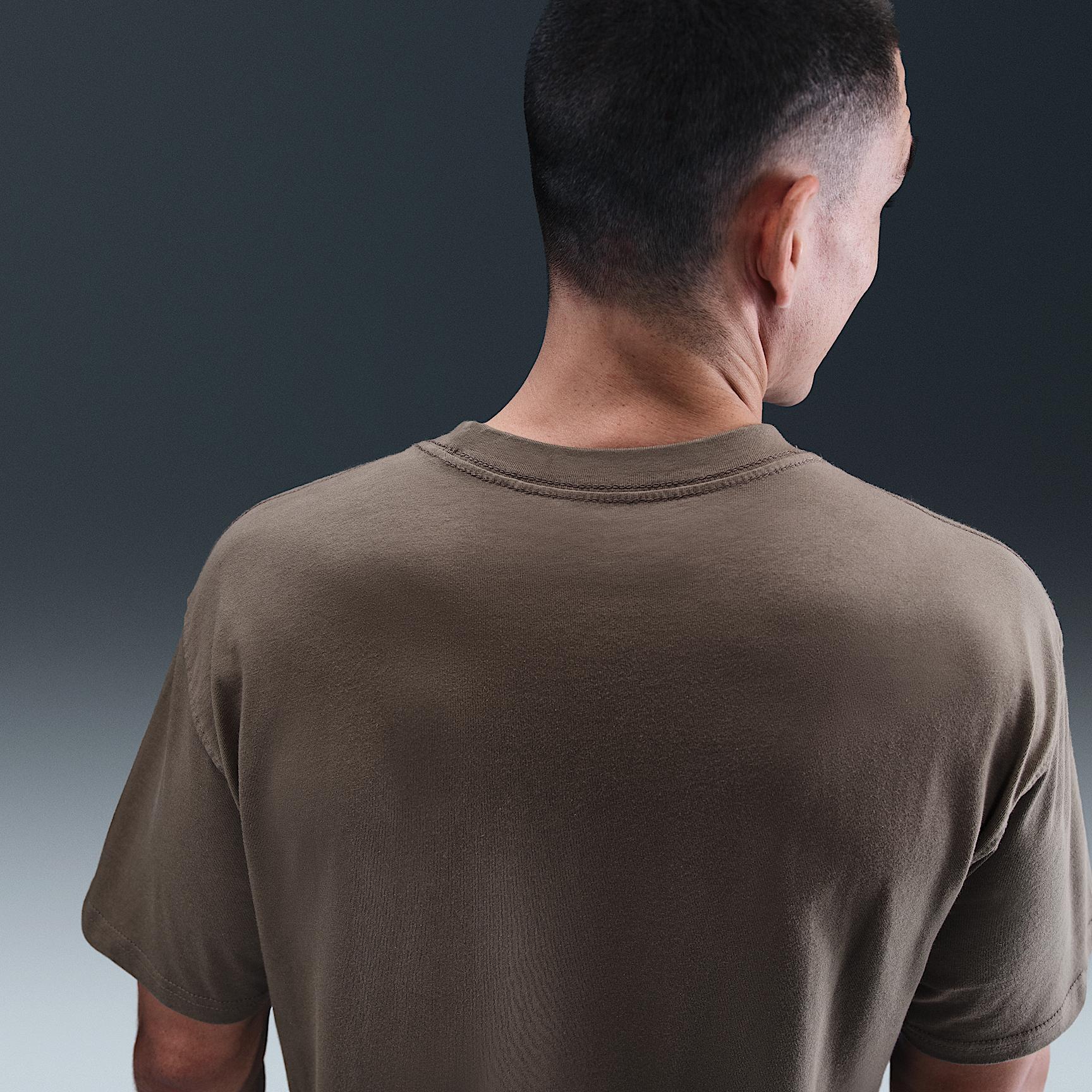 Nike Sportswear Dunk Men's T-Shirt Product Image