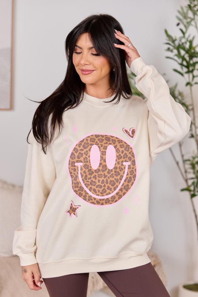 Leopard Smiley Face Cream Graphic Sweatshirt Product Image