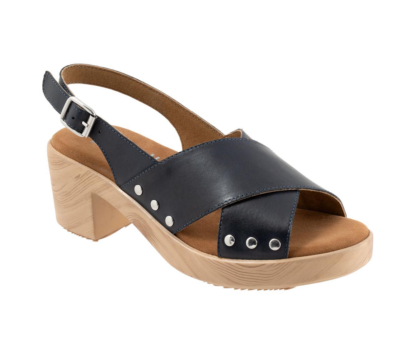 Women's Softwalk Florence Clogs Product Image