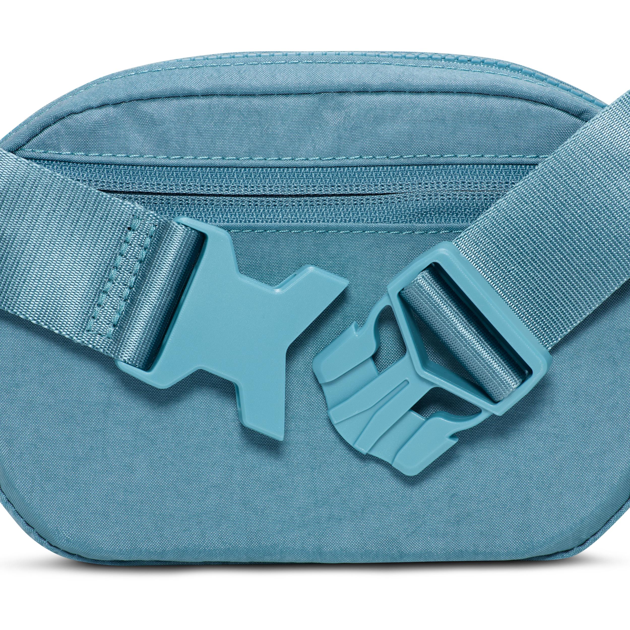 Nike Unisex Aura Crossbody Bag (2L) | HM6120-006 Product Image