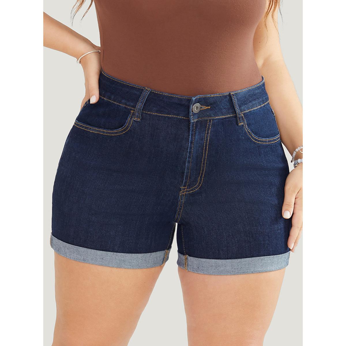Plus Size Skinny Very Stretchy Dark Wash Cuffed Hem Denim Shorts Women DarkBlue High stretch Dailywear Pocket Casual Denim Shorts BloomChic 30/6X Product Image