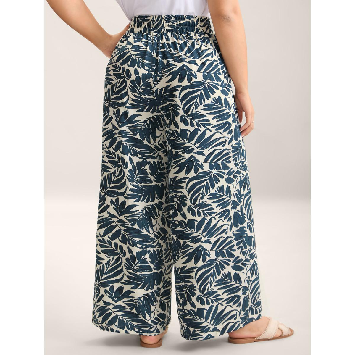 Plus Size Tropical Leaf Print Wide-Leg Pants Women Indigo Resort Wide Leg Mid Rise Vacation Pants BloomChic 30/6X Product Image