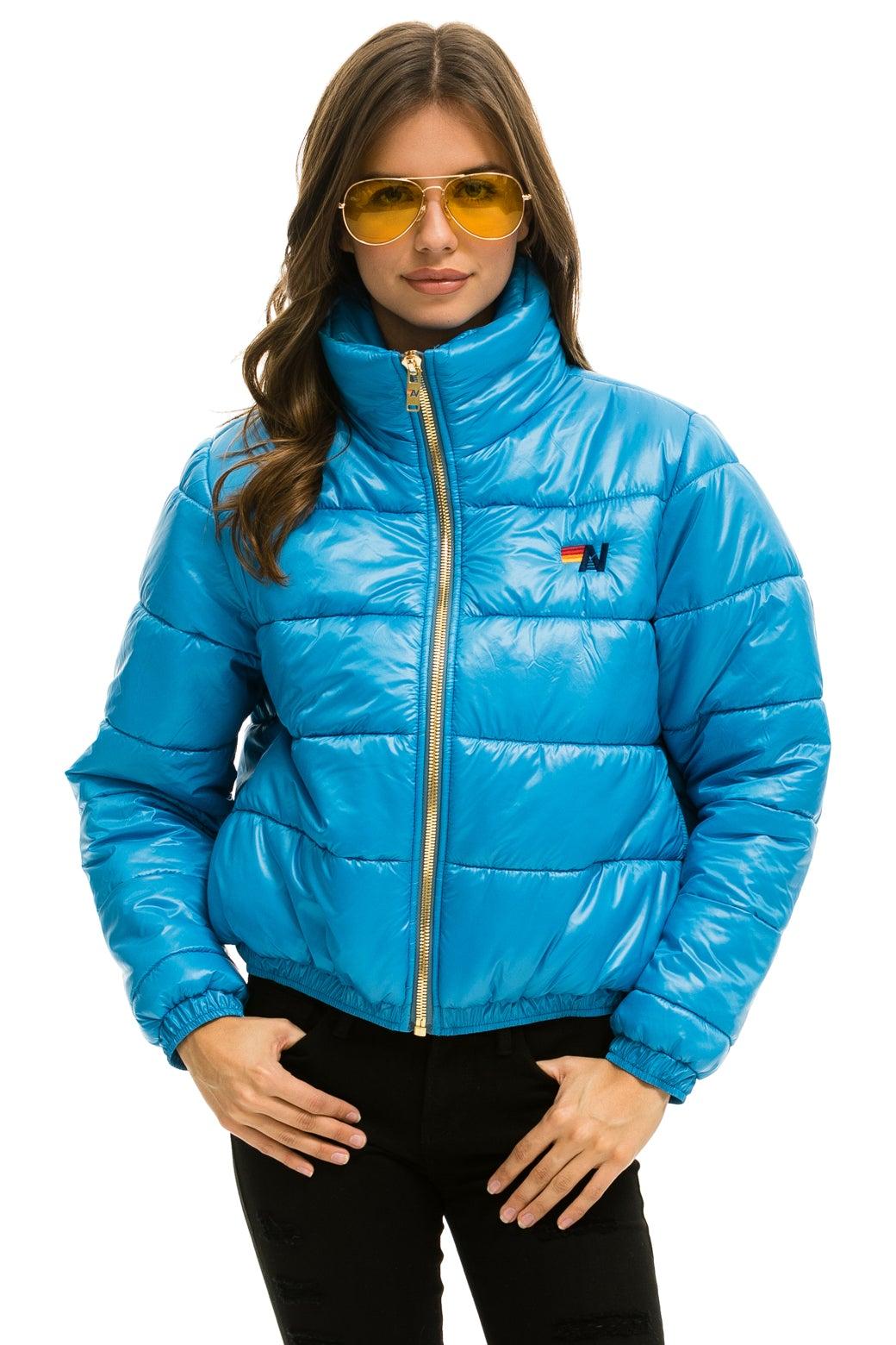 BOLT LUXE APRES PUFFER JACKET - GLOSSY OCEAN Female Product Image