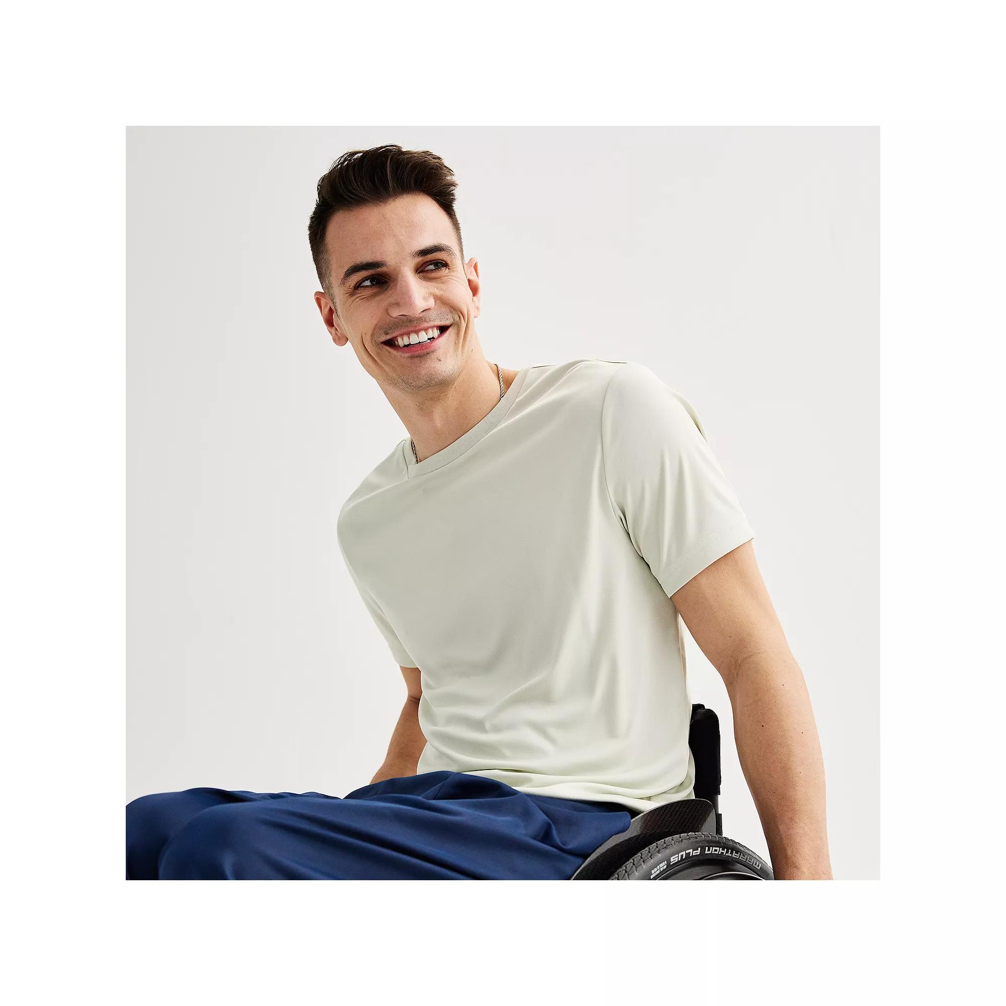Men's Tek Gear® Adaptive DryTek Tee,  Product Image