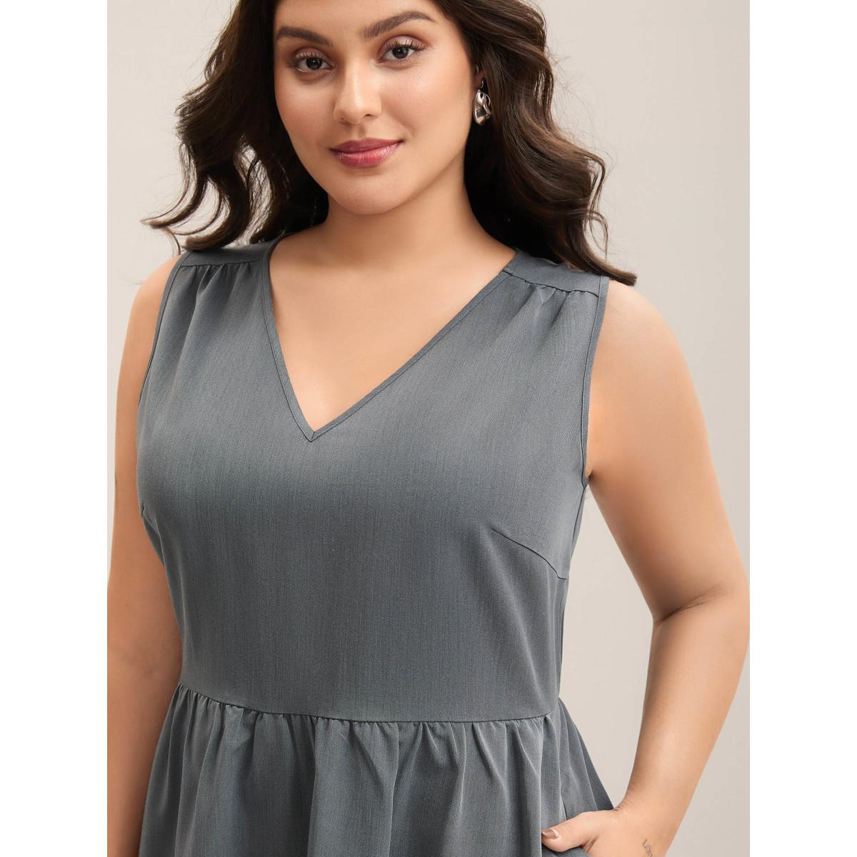 Plus Size Heather Tied Pockets Sleeveless Midi Dress Mediumgray Women Gathered V-neck Sleeveless Curvy BloomChic 22-24/3X Product Image