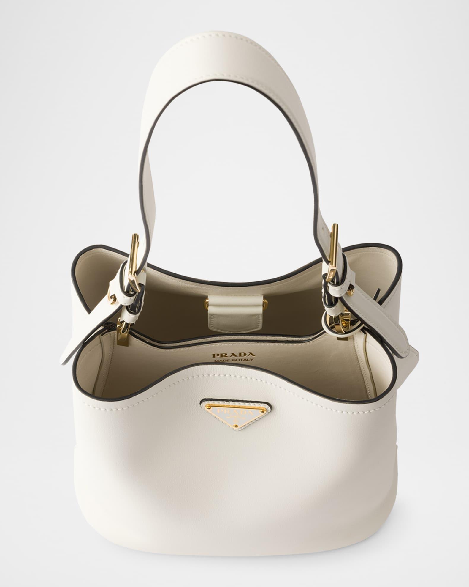 Medium Leather Shouldeer Bag Product Image