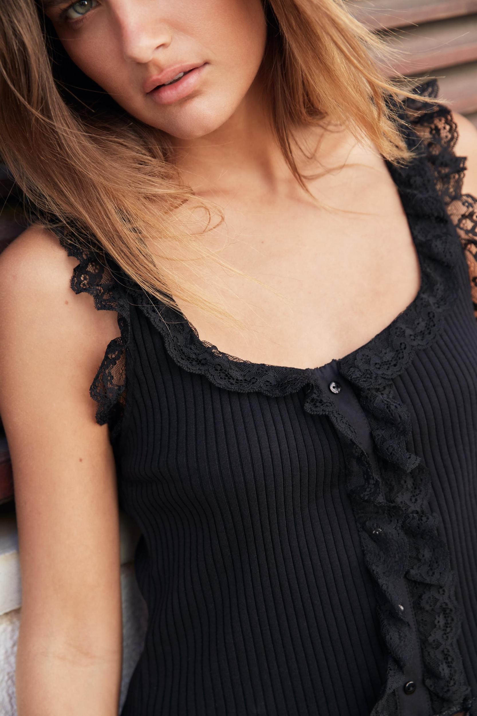 LACE BUTTON TOP Product Image