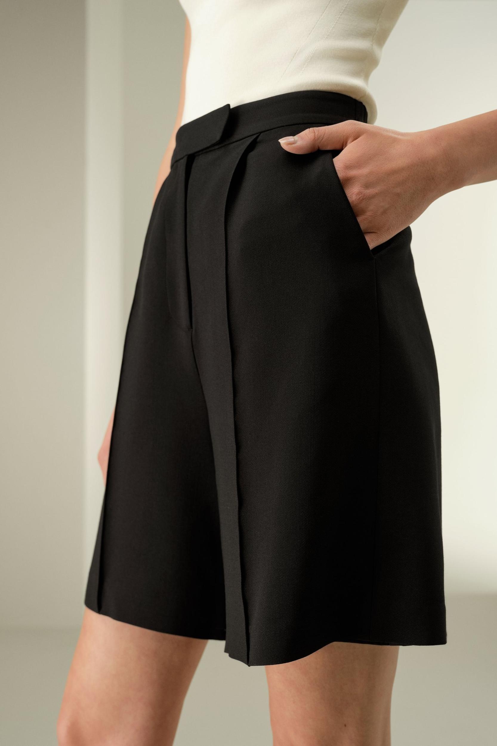 LILYSILK Womens Shorts - Black Wool-Silk Blend - Ultimate Luxury Laid-Back Fit Shorts 4 Product Image