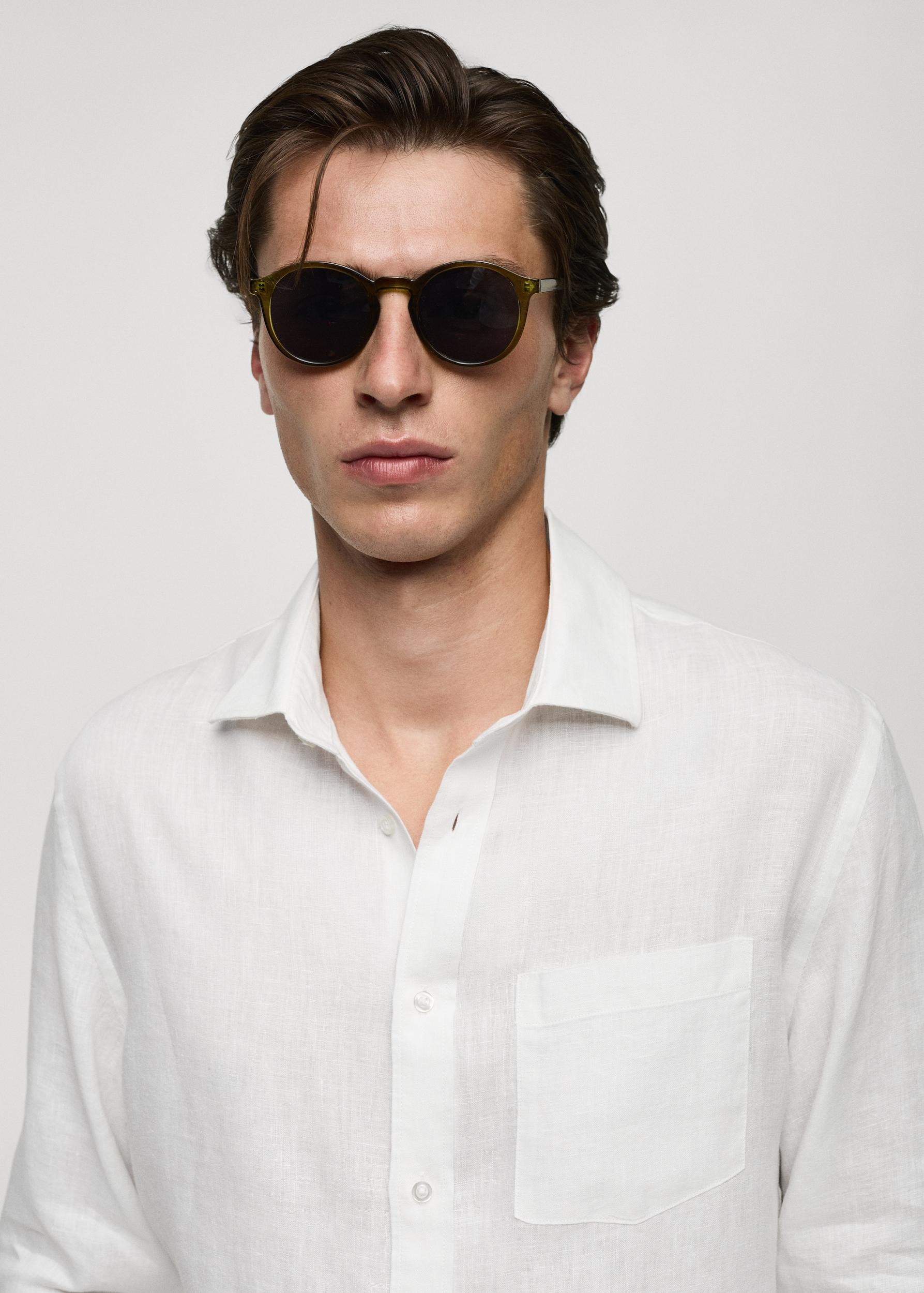 Classic fit 100% linen shirt - Men | MANGO USA Product Image