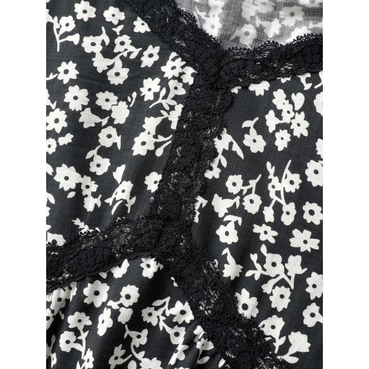 Plus Size Ditsy Floral Print Lace Detail Midi Dress Black Women V-neck Short sleeve Curvy BloomChic 28/5X Product Image