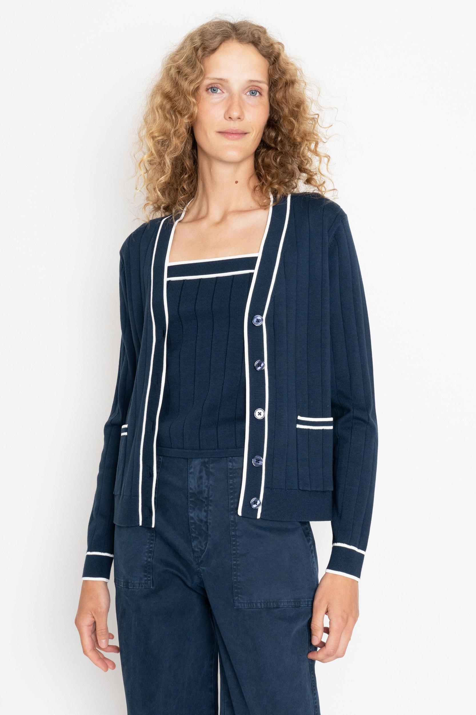 The Dede - Navy/Cream Female Product Image