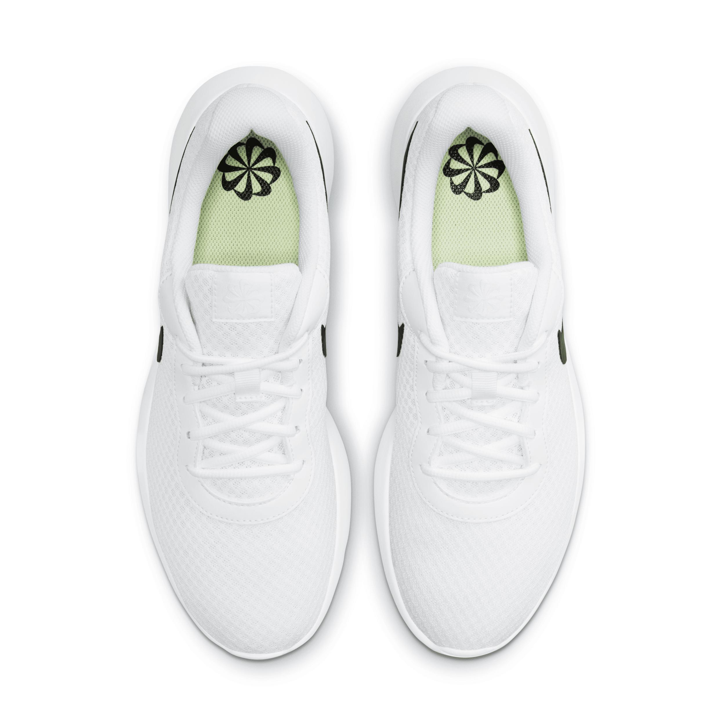 Nike Tanjun Men's Shoes Product Image