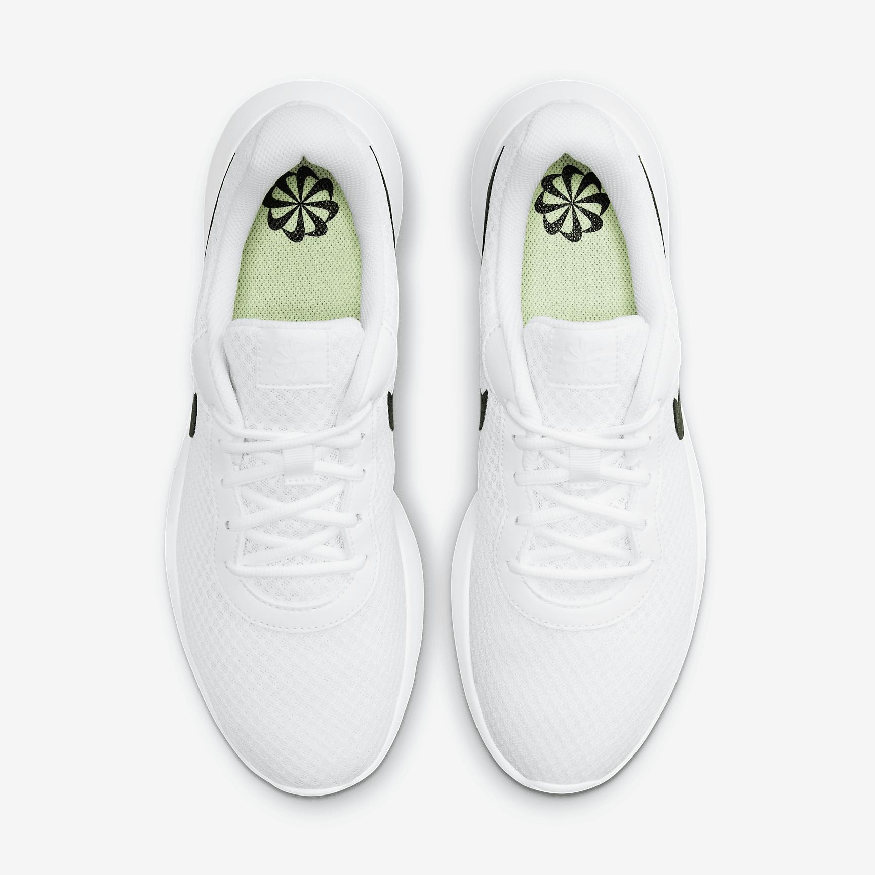 Nike Tanjun Men's Shoes Product Image