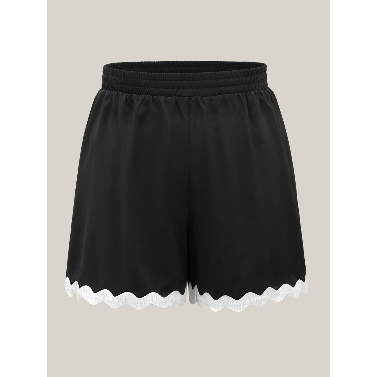 Plus Size Scalloped Hem Spliced Wide-Leg Shorts Women Black Casual Woven ribbon&lace trim Wide Leg Everyday-Casual Shorts BloomChic 14-16/1X Product Image