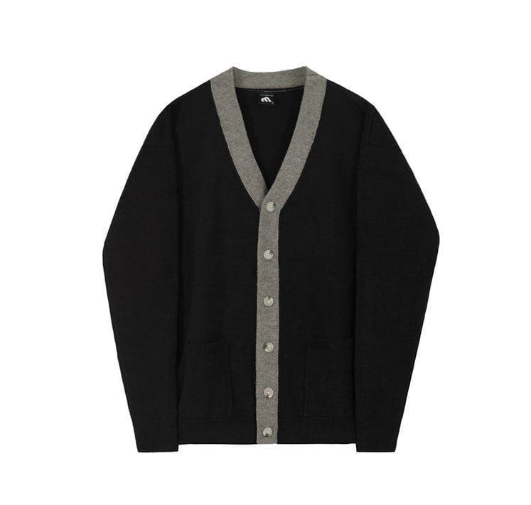 RT No. 3342 BLACK KNITTED CARDIGAN Product Image