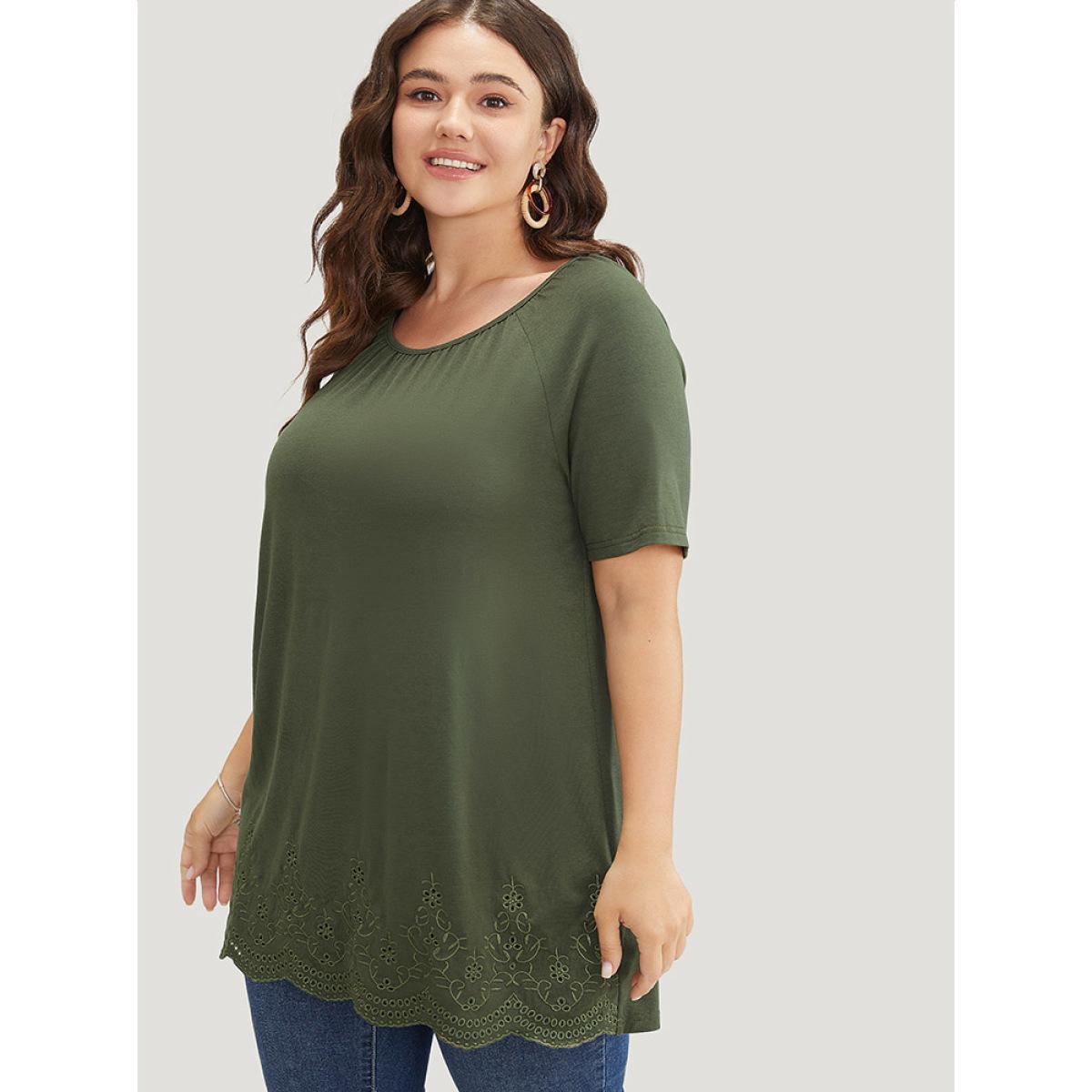 Plus Size Plain Broderie Anglaise Raglan Sleeve Scalloped Front T-shirt ArmyGreen Women Elegant Broderie anglaise Plain Round Neck Loose Dailywear T-shirts BloomChic 12/L Product Image