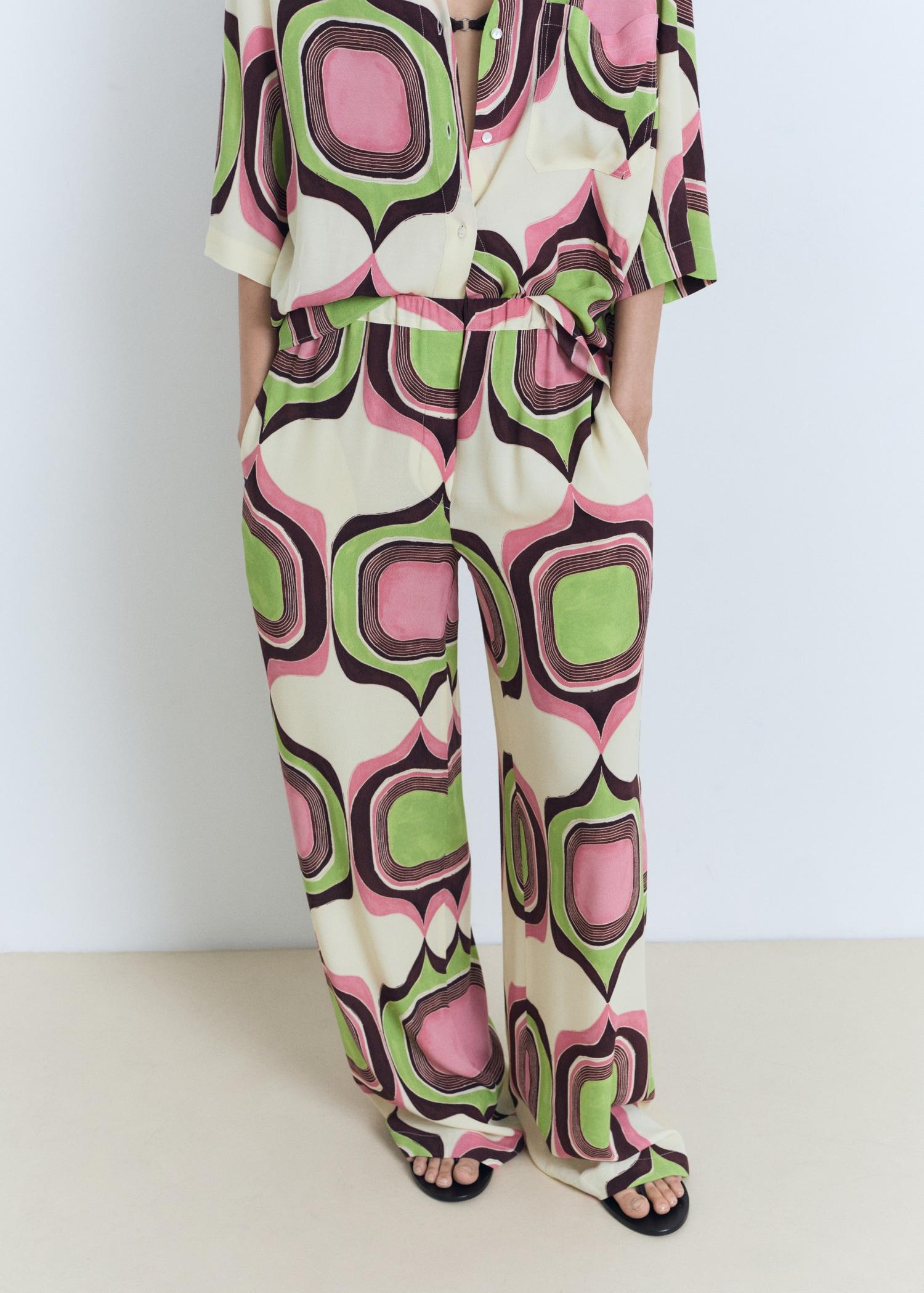 Geometric print pants - Women | MANGO USA Product Image