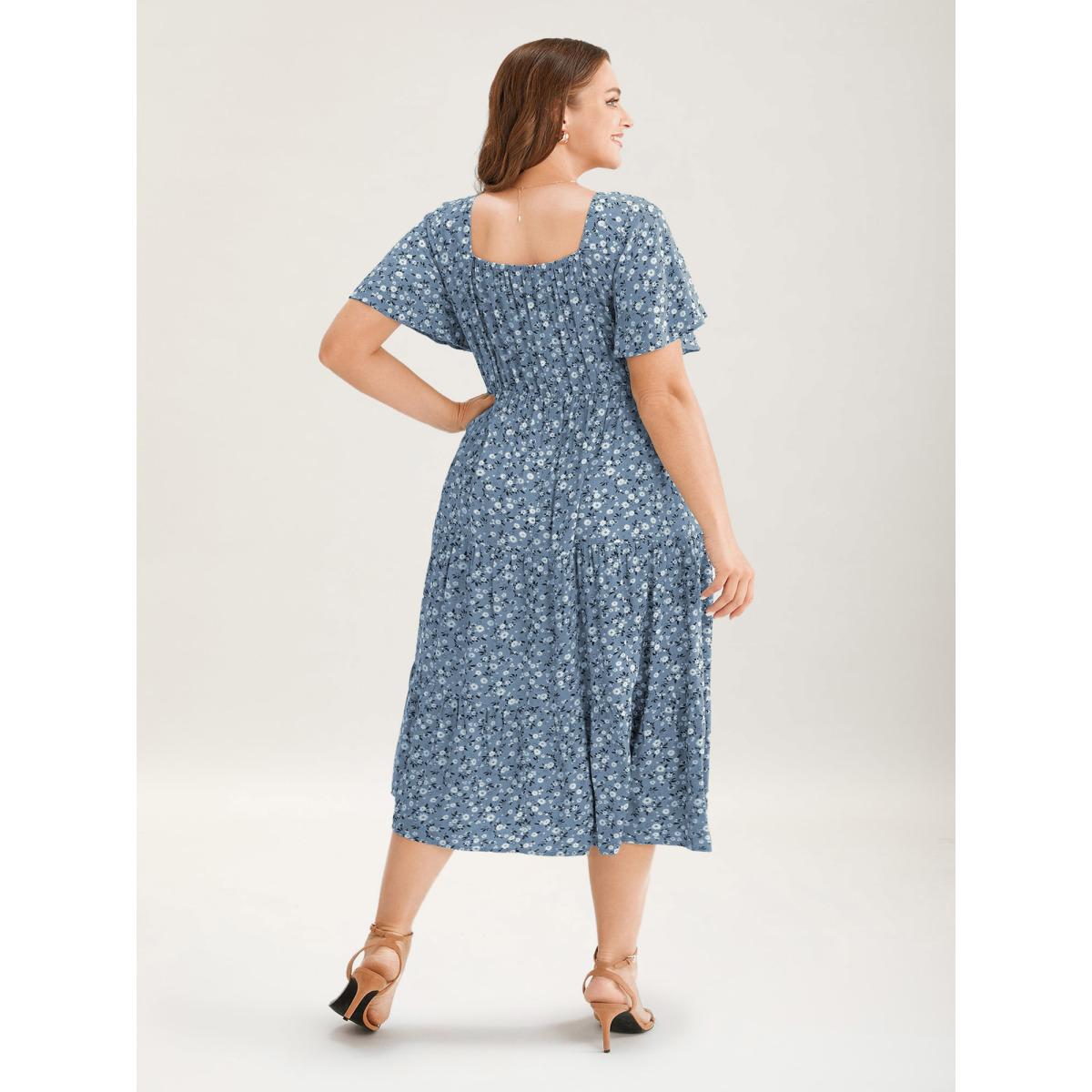 Plus Size Ditsy Floral Sweetheart Drawstring Pocket Tiered Dress Aegean Women Timeless Non V-neck Short sleeve Curvy Midi Dress BloomChic 26/4X Product Image
