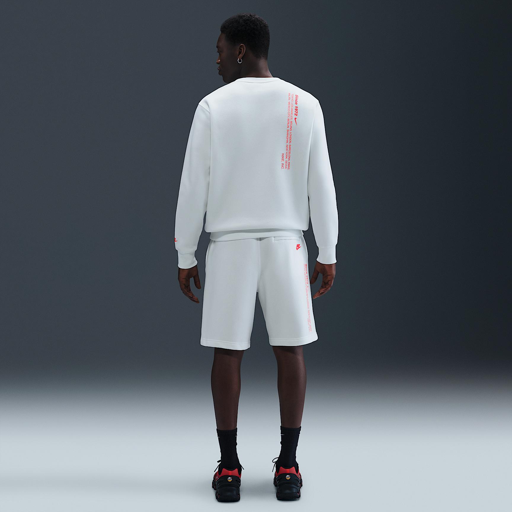 Mens Nike Sportswear Club Fleece Crew | IH4246-121 Product Image